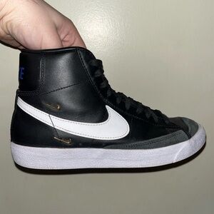 Nike Blazer Mid 77
